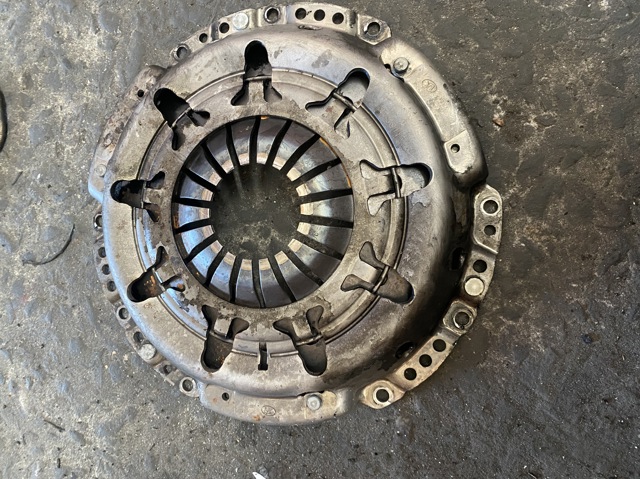 Корзина диска сцепления 30210AU600 NISSAN