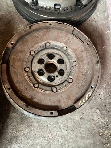 Демпферный маховик 330000242 SACHS