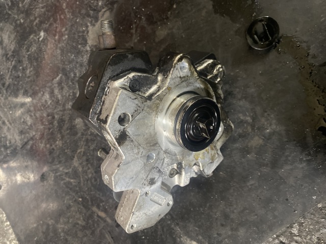 Насос топливный высокого давления 3310027400 HYUNDAI