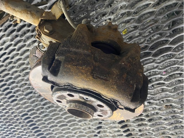 Тормозной суппорт 410018218R RENAULT