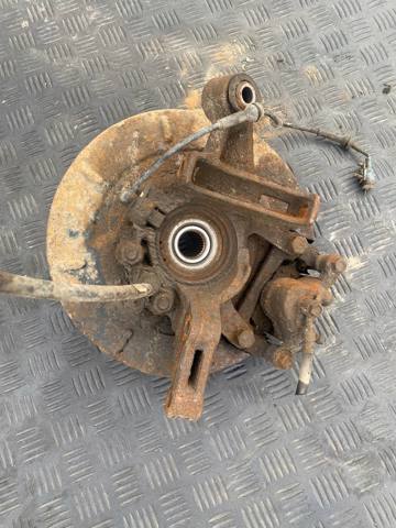 Цапфа правая 430188H300 NISSAN