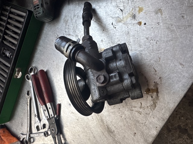 ГУР руля 4431005100 TOYOTA