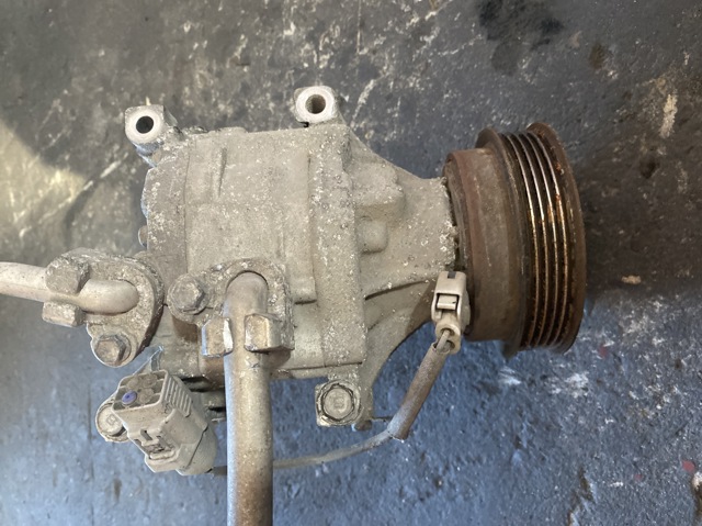 Насос кондиционера 4472206364 TOYOTA