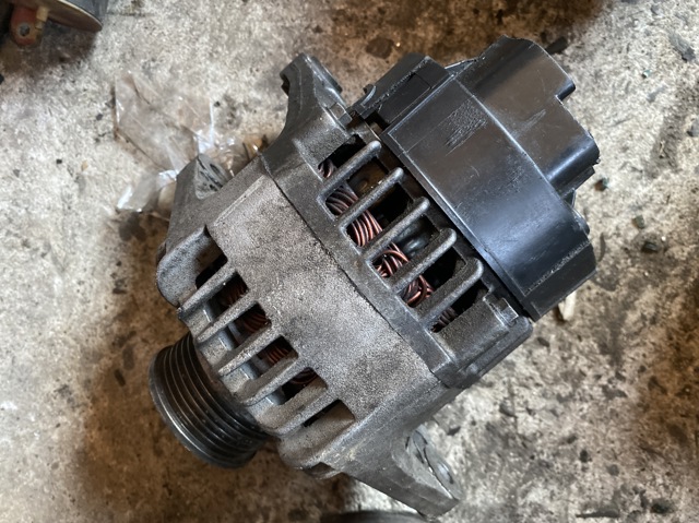 Генератор автомобильный 46765838 FIAT