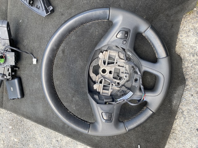 Рулевое колесо 484008352R RENAULT