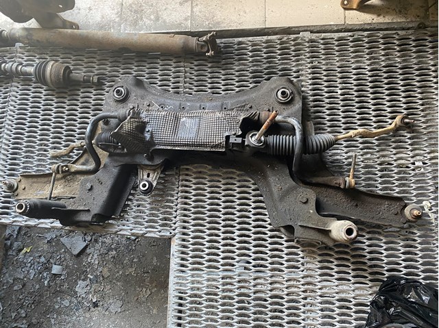 Реечный рулевой механизм 490018982R RENAULT