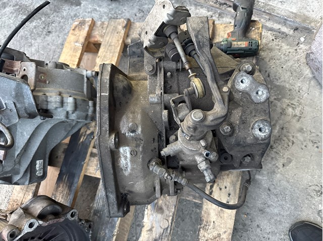 Коробка переключения передач 55350375 OPEL