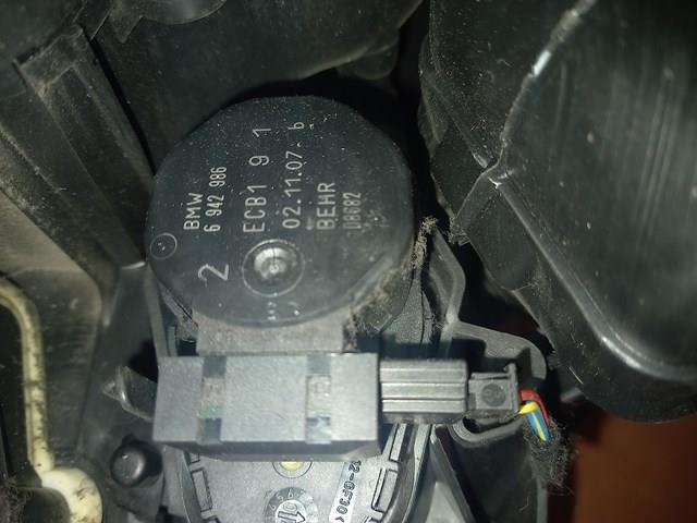 Мотор заслонки печки 6942986 BMW