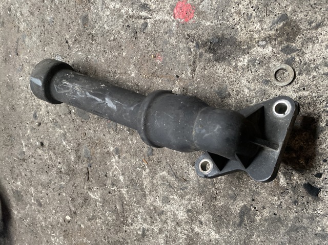 Патрубок системи охолодження 6C1Q8B535AF PEUGEOT
