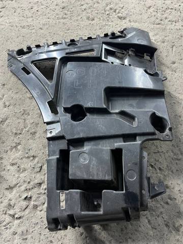 Направляющая заднего бампера, левая 7400667 BMW
