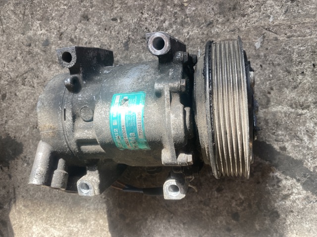 Компрессор кондиционера 7700111235 RENAULT