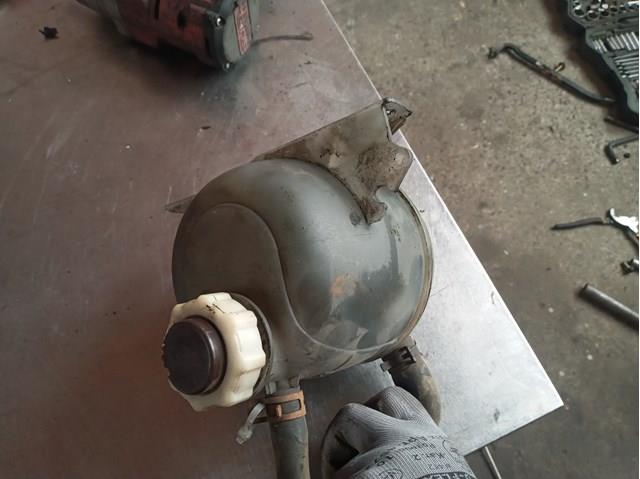 Бачок системы охлаждения двигателя расширительный Renault Kangoo 1