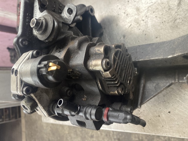 Насос топливный высокого давления Рено Лагуна 2