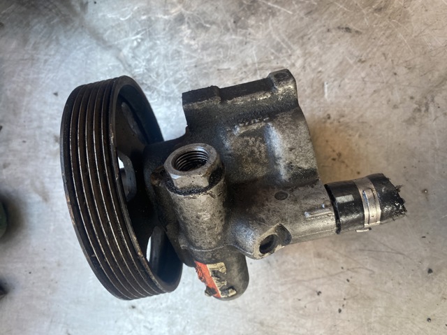 Помпа ГУР 8200071050 RENAULT