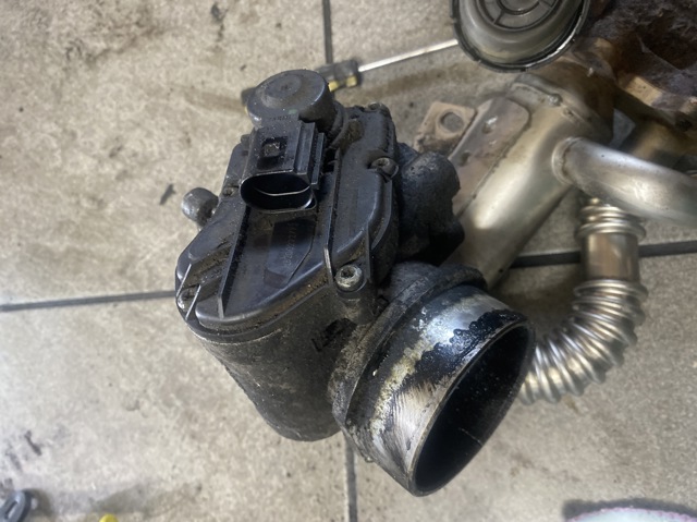 Клапан EGR, рециркуляции газов 8200222772 RENAULT