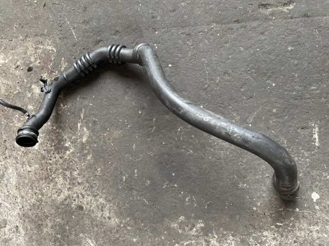 Шланг интеркуллера 8200324183 RENAULT