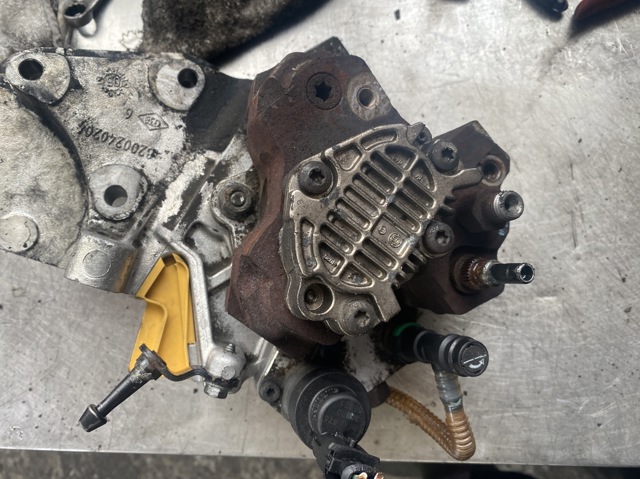 Насос топливный высокого давления 8200342594 RENAULT