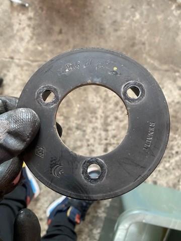 Шкив водяного насоса 8200357354 RENAULT