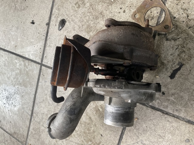 Турбоком 8200447624A RENAULT