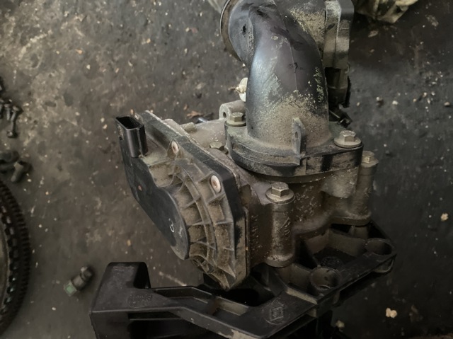 Дроссельная заслонка в сборе 8200578645 RENAULT