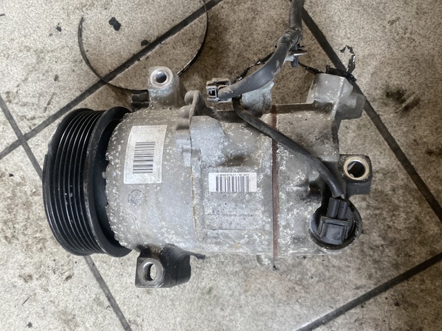 Компрессор системы кондиционирования 8200958328 RENAULT