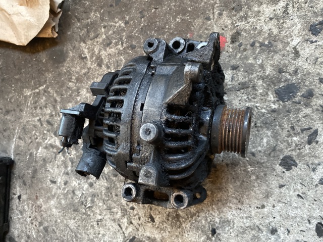 Автомобильный генератор A0121545902 MERCEDES