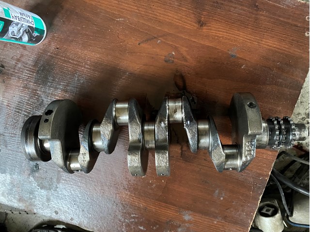Коленвал двигателя A6010300901 MERCEDES