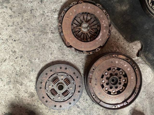 Маховик двигателя Mercedes Vito 1