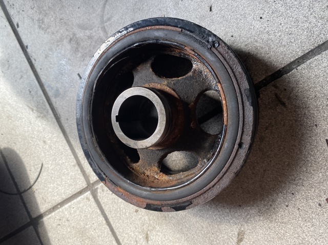 Шкив коленвала (демпфер) A6420300003 MERCEDES