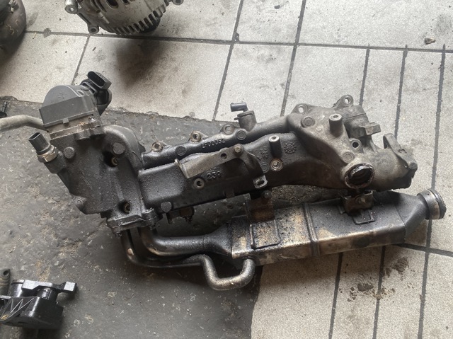 Коллектор впускной, левый A6420903337 MERCEDES