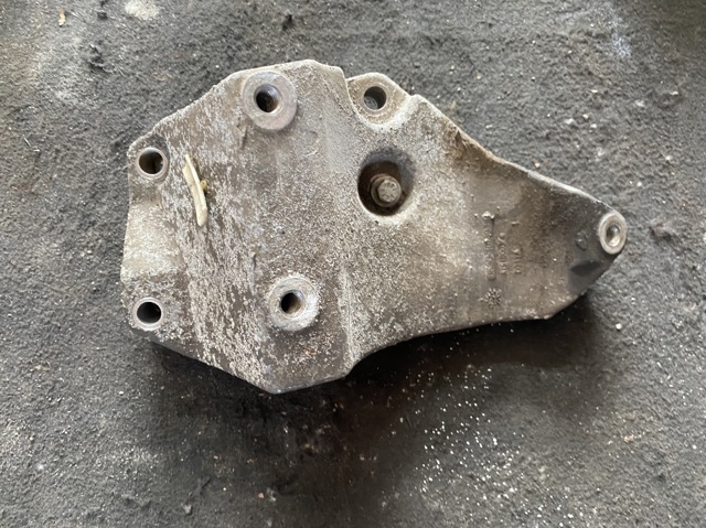 Кронштейн генератора BK3Q10239BB FORD