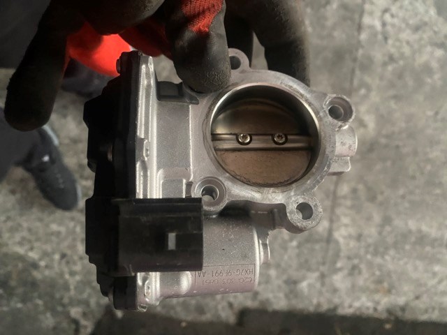 Блок дроссельной заслонки HX7Z9E926A FORD