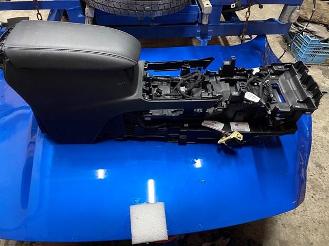 Консоль панели приборов LJ6Z78045A36AA FORD