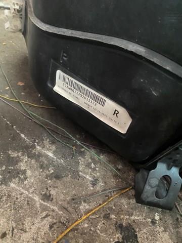 LX6Z9002A FORD Бензобак купить в Ирпень