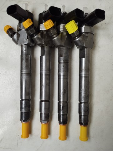 Клапанная форсунка Мерседес-бенц Спринтер I 2-t