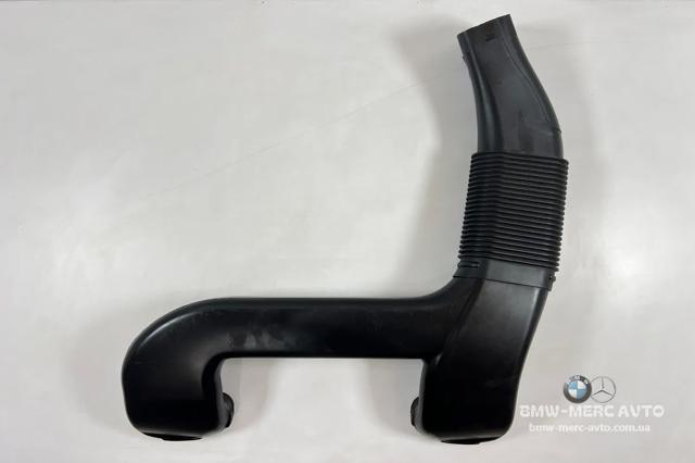 Воздухозаборник 13717812058 BMW