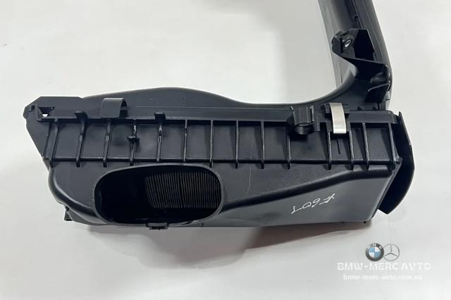 Корпус воздушного фильтра в сборе 13718573869 BMW