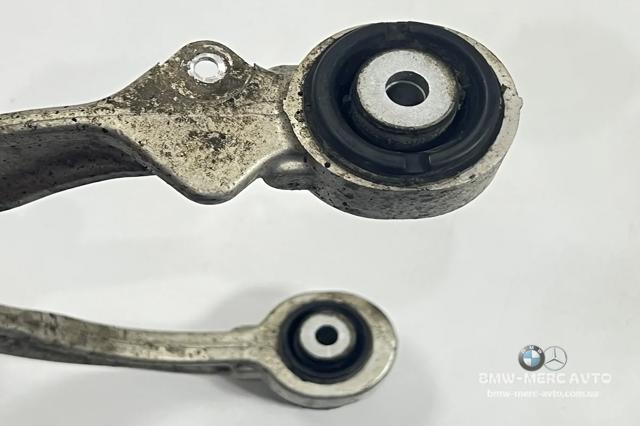 Рычаг передней подвески верхний правый 31126863786 BMW