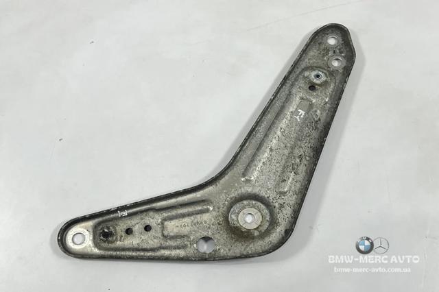 Кронштейн задней балки 33326770977 BMW