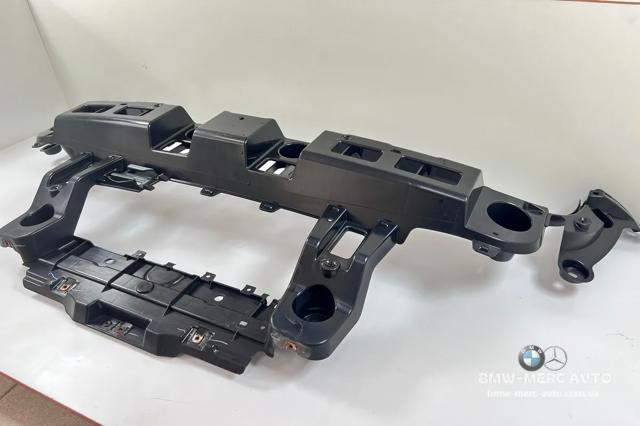 BMW 51127176244 Кронштейн бампера заднего центральный в наличии Кривой Рог