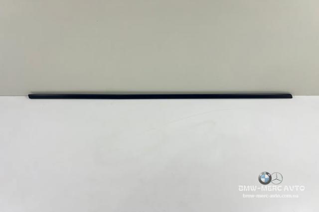 Молдинг двери передней левой 51137158533 BMW