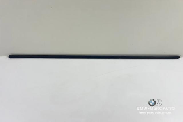 Молдинг двери передней правой 51137158534 BMW