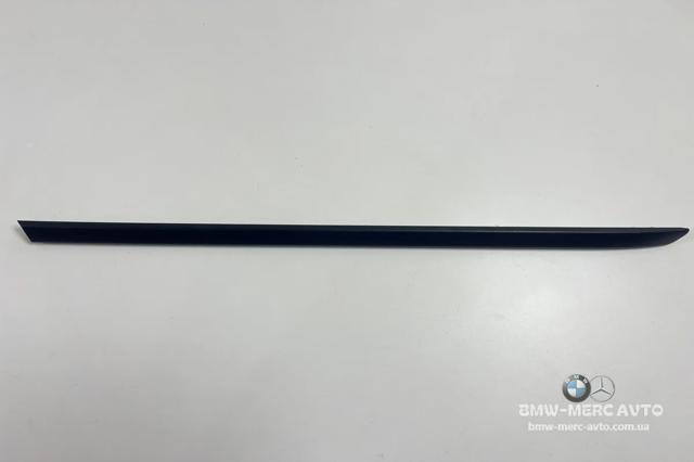 Накладка задней левой двери 51137158535 BMW