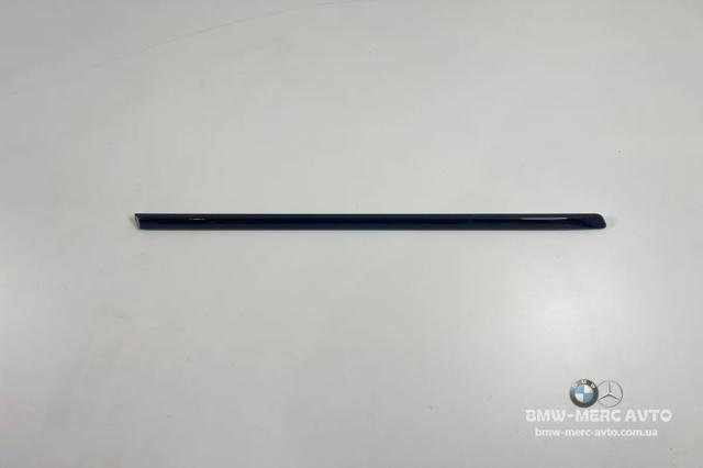 Молдинг задней правой двери 51137158536 BMW