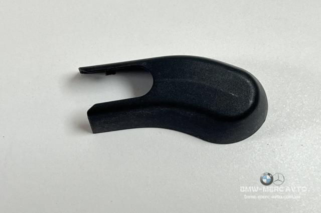 Заглушка гайки крепления поводка заднего дворника 61627161030 BMW