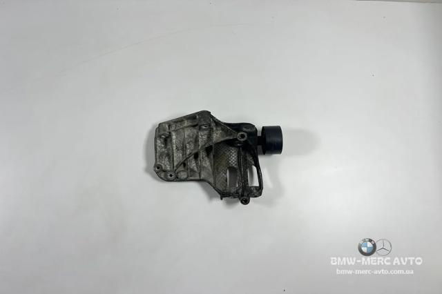 Кронштейн компрессора кондиционера 64557585167 BMW