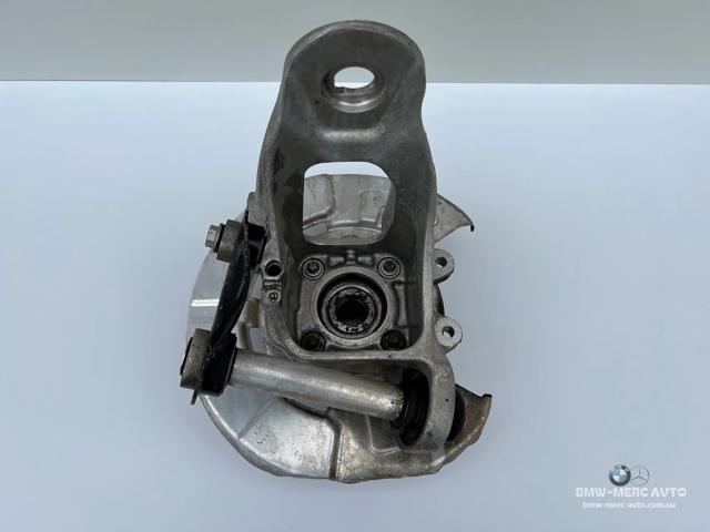 Кулак поворотный правый 6770984 BMW