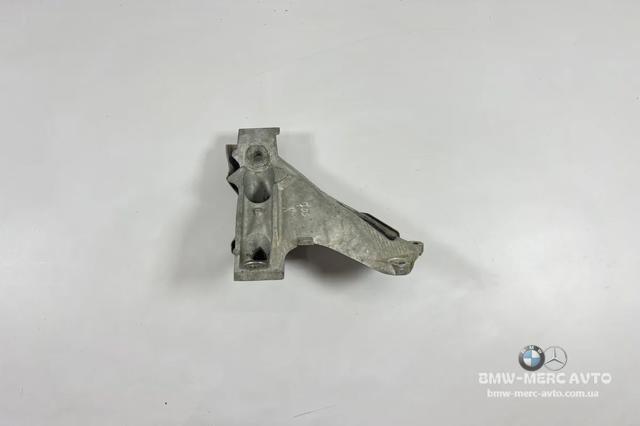 Кронштейн подушки (опоры) двигателя, правой 6797921 BMW