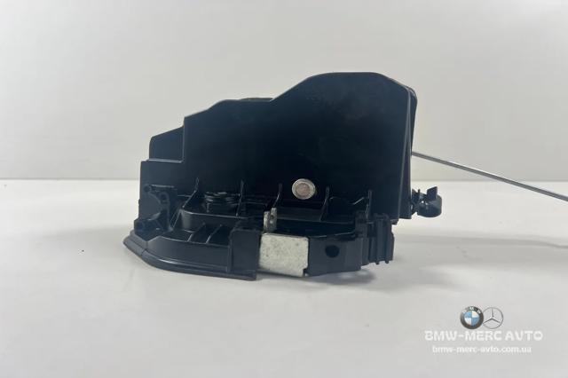 Замок двери задней правой 7202148 BMW
