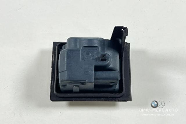 Мотор-привод открытия лючка бака A0038203297 MERCEDES